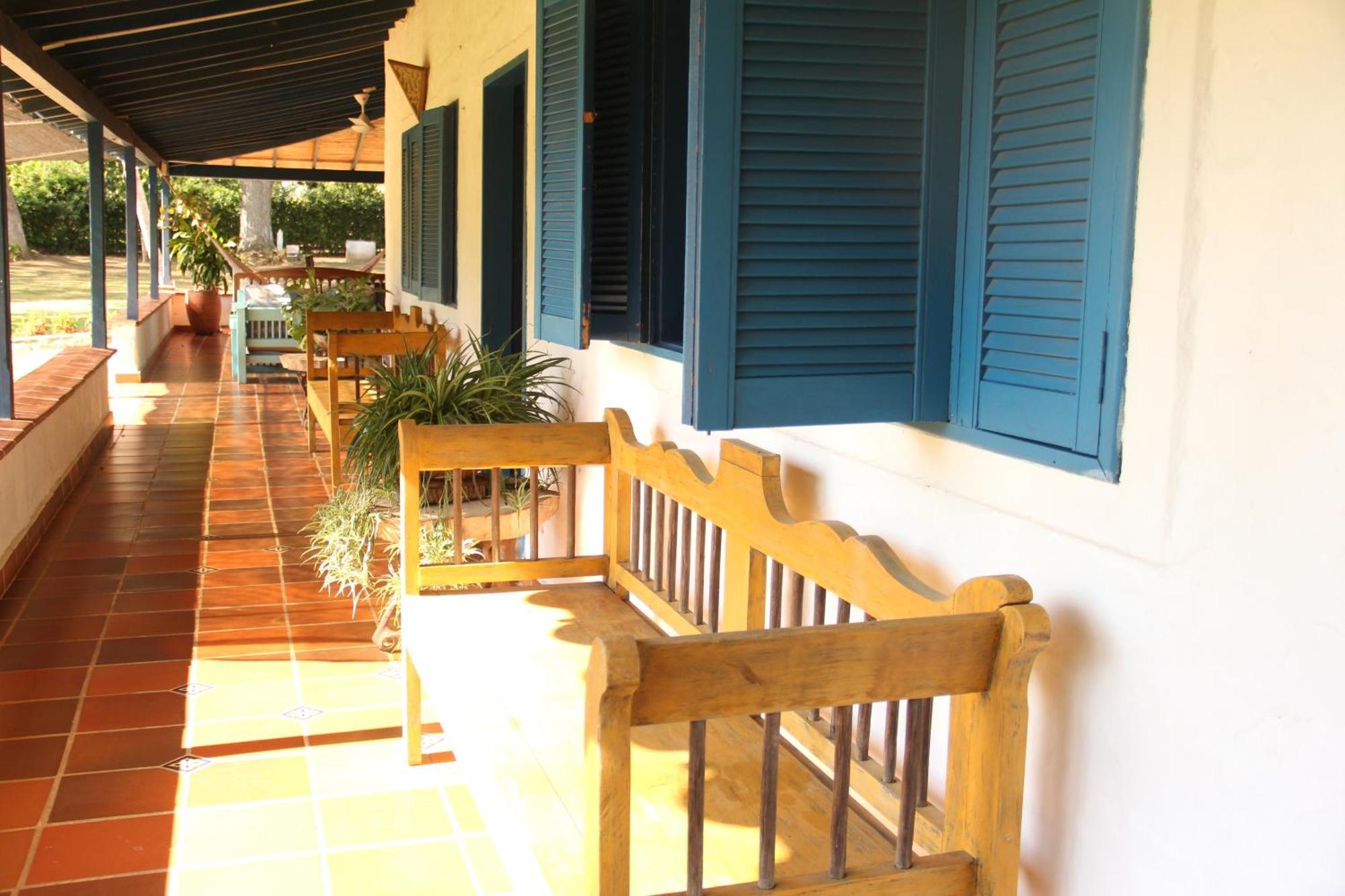 Hermosa La Rochela, Holiday home *