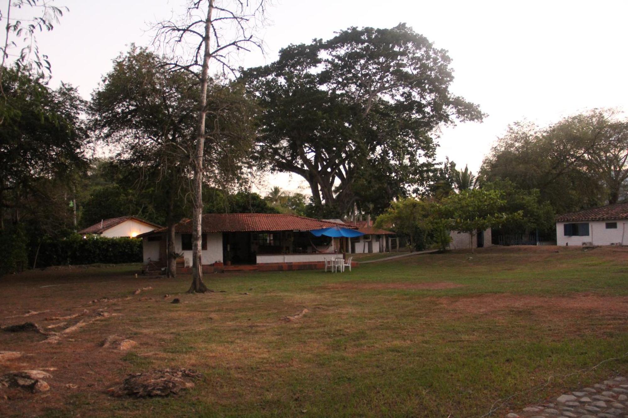 Hermosa La Rochela, Holiday home *